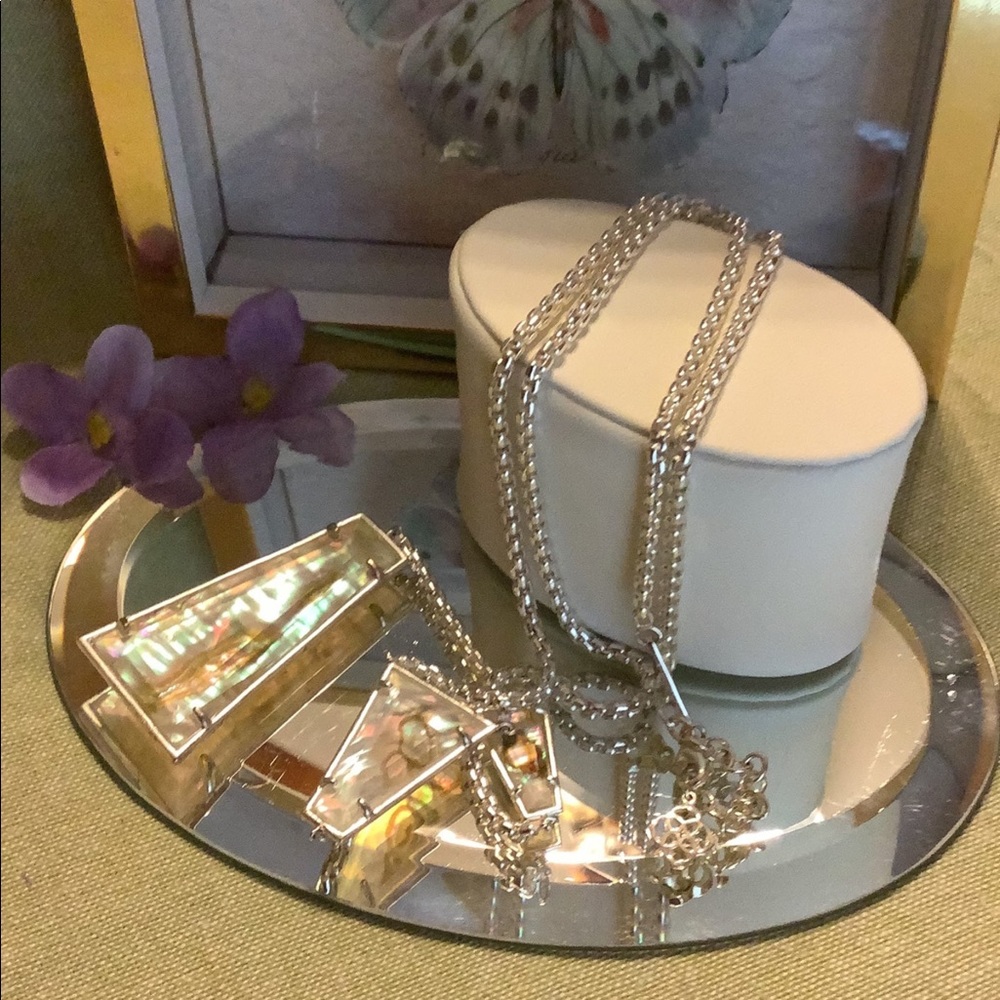 Kendra Scott Collins Y Necklace in Nude Abalone